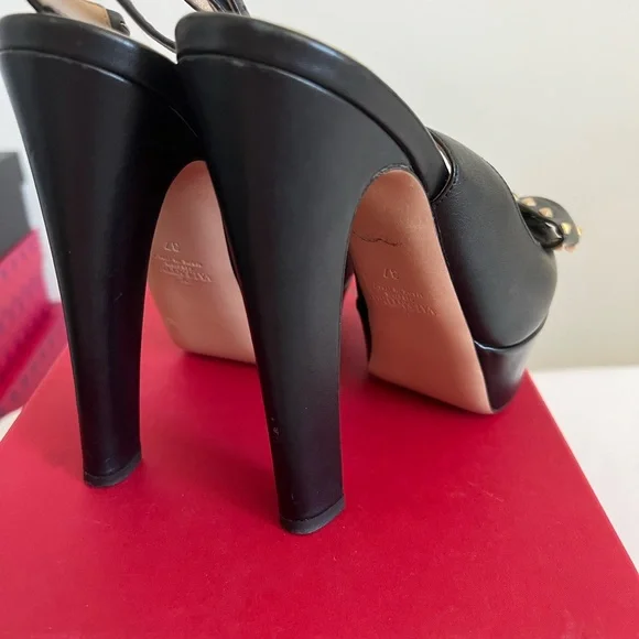 VALENTINO GARAVANI STUDDED BOW PLATFORM PUMPS - Picture 7 of 12